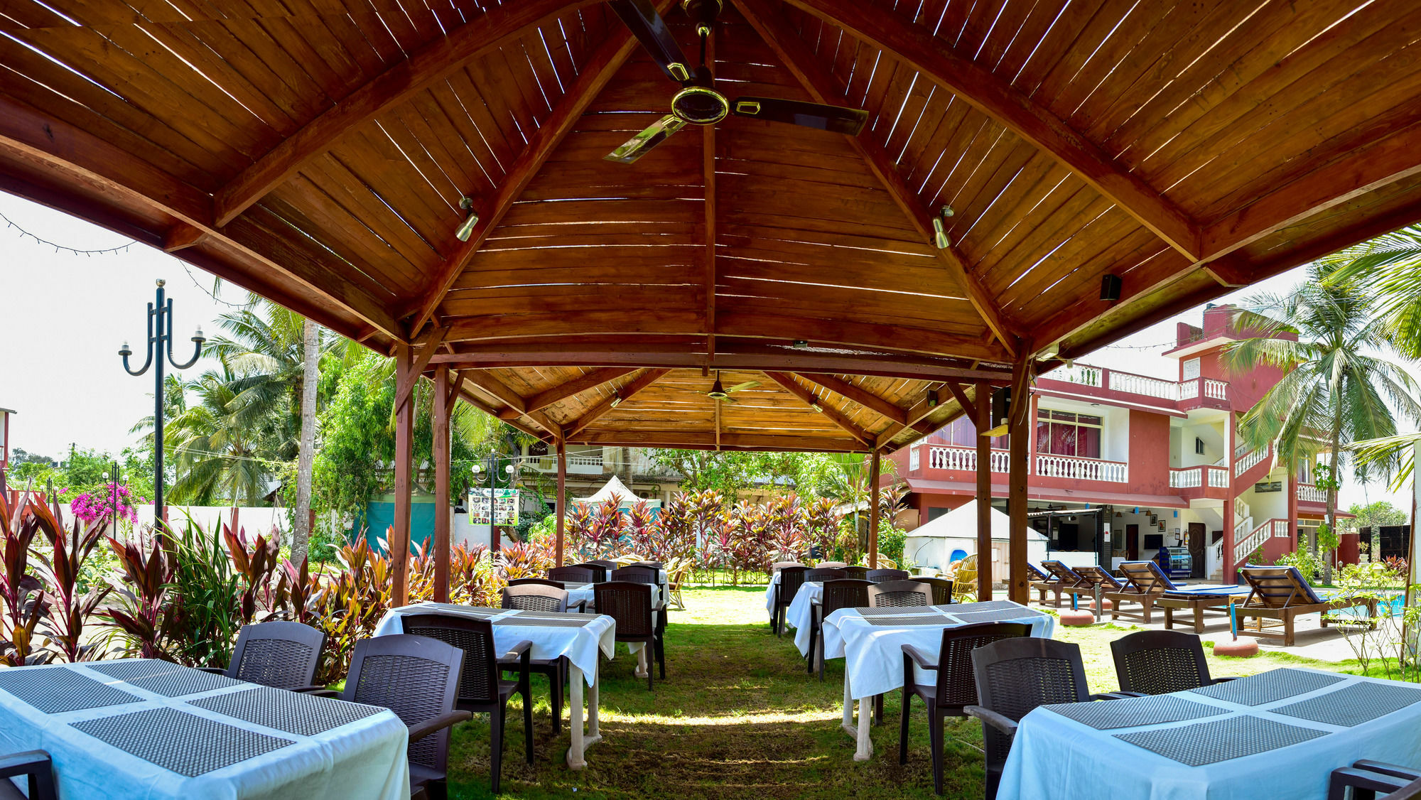 La Vaiencia Beach Resort, Морджим Екстериор снимка